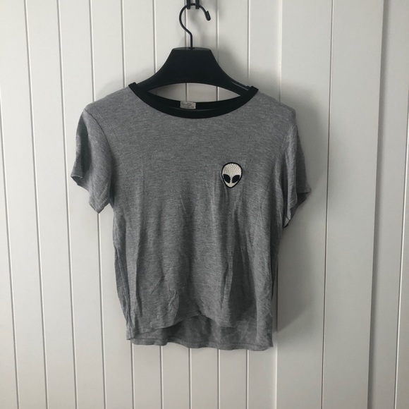 Brandy Melville cropped alien t-shirt - Picture 3 of 3